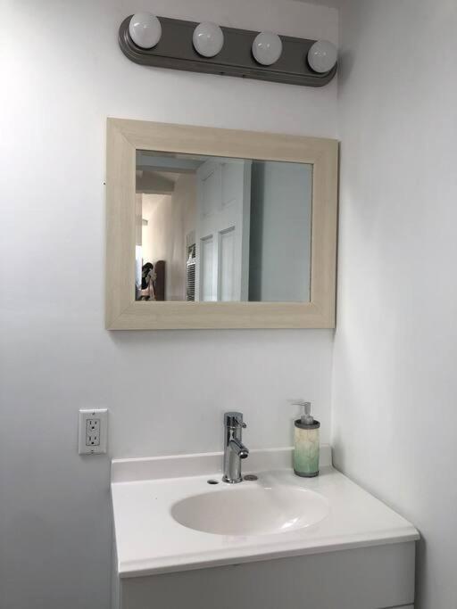 30 Pct Off!! Limited Time! Malibu Charming Getaway With King Bed, Near Beach מראה חיצוני תמונה